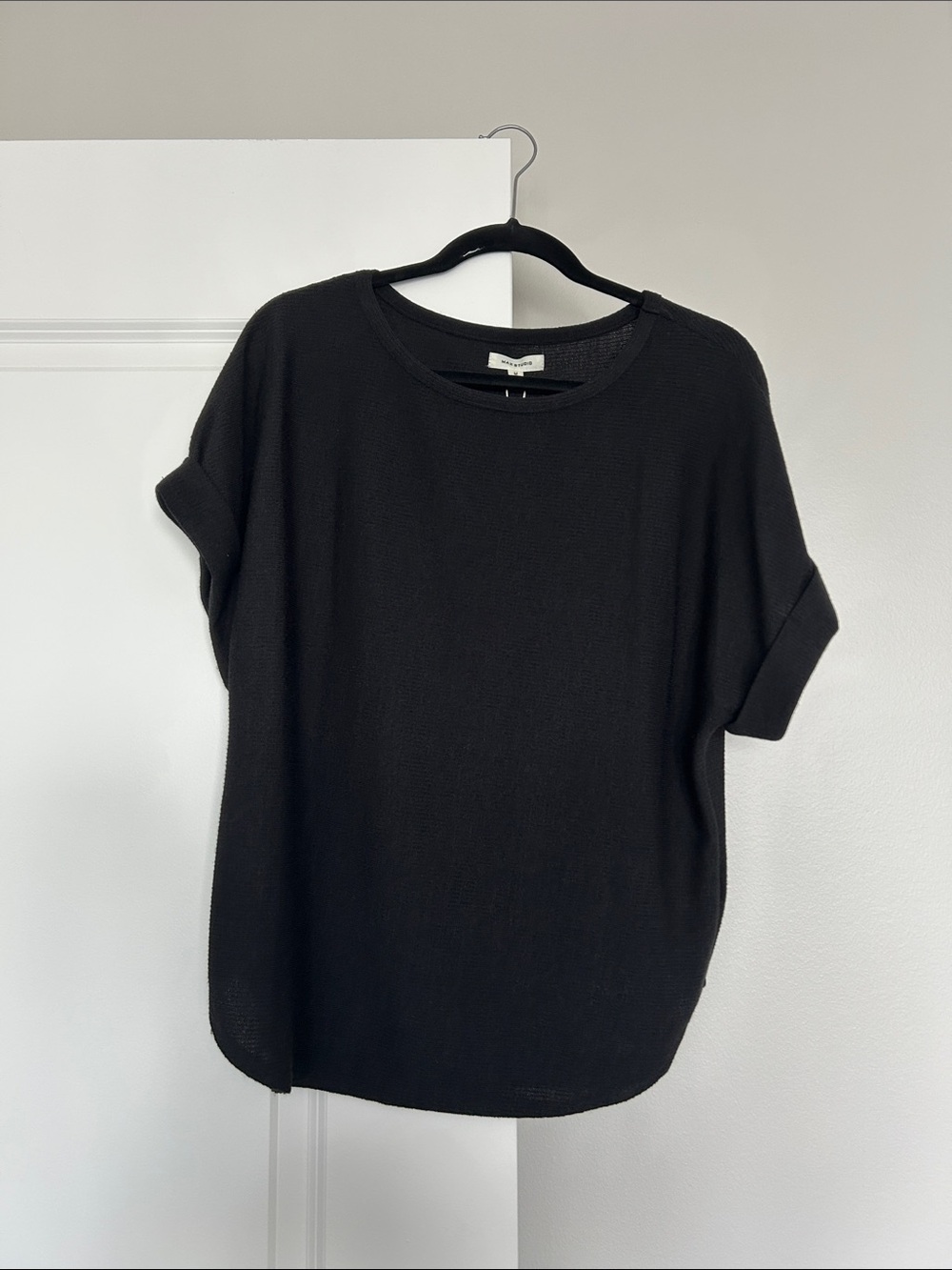 Black Short Sleeve Knit Top
